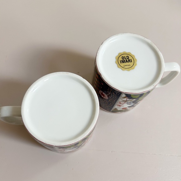 Vintage Old Imari Japanese Mugs - Set of two - smaller cups - Picture 5 of 8